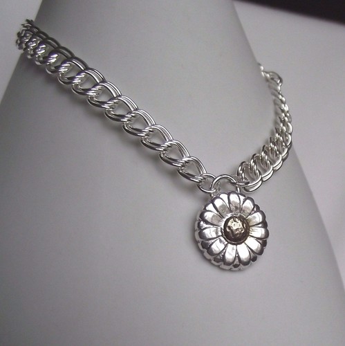 Daisy charm bracelet silver - daisy,