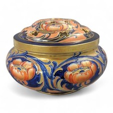 A very large Moorcroft Macintyre & Co pot pourri and lid, c.1904-1913