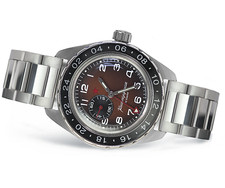 BRAND NEW VOSTOK KOMANDIRSKIE AUTOMATIC WATCH. UK STOCK. 200M WR. 02017A