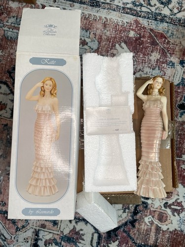 Vintage kate porcelain - "kate",