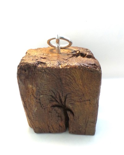 Antique wooden beam block - /,