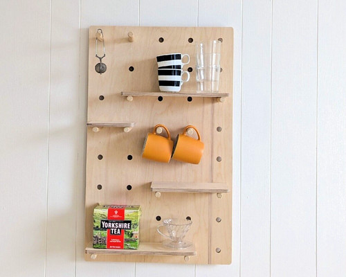 Wooden pegboard medium - -,