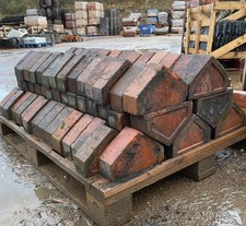 Reclaimed triangle wall coping - triangle,
