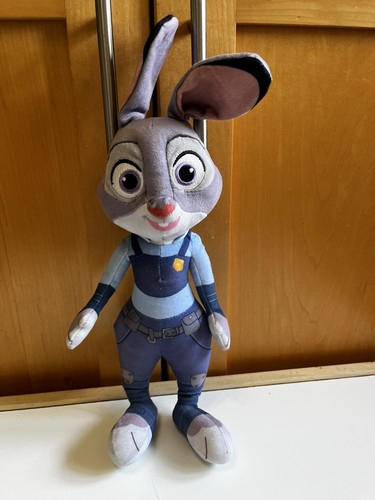 Posh paws disney - paws, zootopia