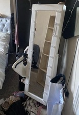 Free Standing Led Minimalistic