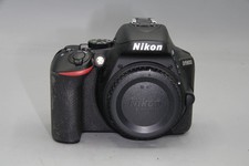 Nikon D5600 DSLR Body – Mint – Shutter Count 913 – Touchscreen – Wi-Fi