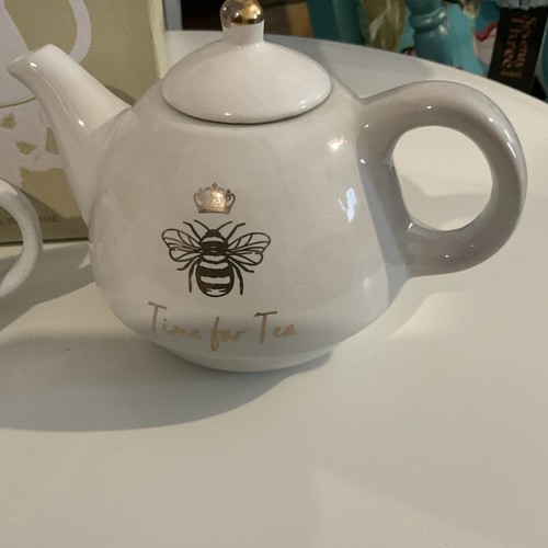 Sass belle queen - belle, bee