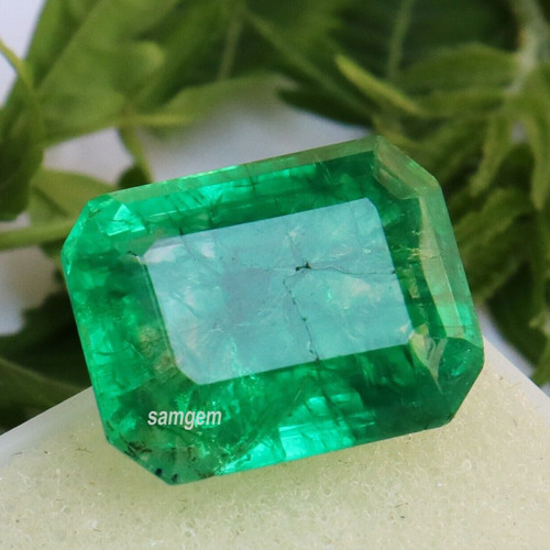Emerald cut certified - emerald, ct
