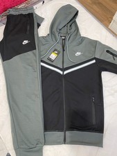 Nike Men's Tech Fleece