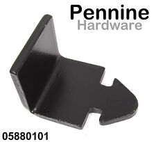 REVERSIBLE METAL GATE CATCH 38 x 40mm 05880101 Mild Steel Angled Strike Plate 