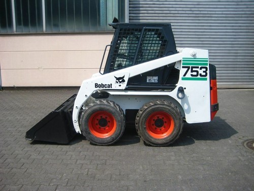 Bobcat 753 skid steer loader - 753,