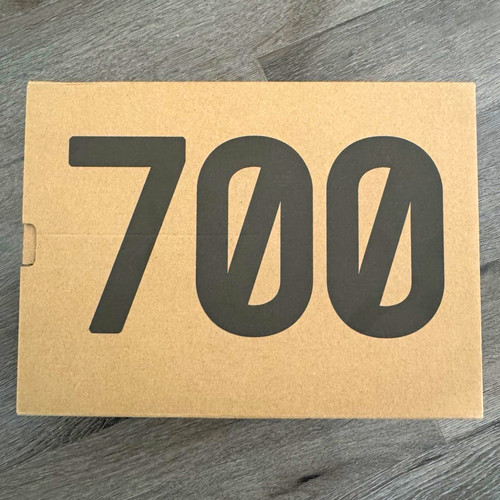 Adidas yeezy 700 azael - adidas, v3