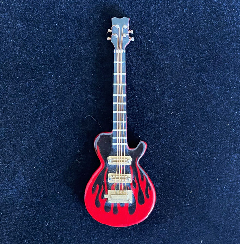 Miniature red black flame - &,