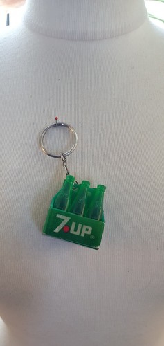 Vintage 7up keyring - 7up,