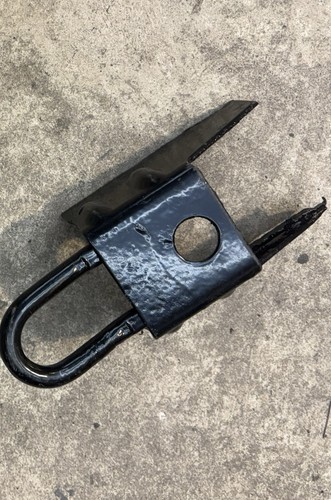Vauxhall nova rear tow eye - nova,