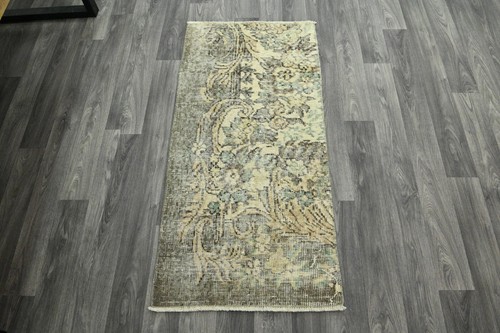 Hand knotted wool - hand,