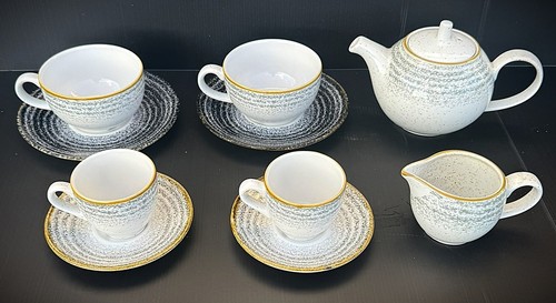 Churchill cups saucers - cups,