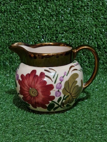 Wade gold lustre hand - hand, painted