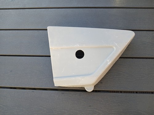 Suzuki gt250 side panel - x7,