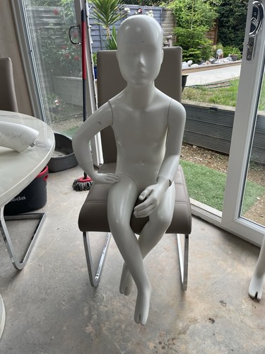 Child size shop - child, display