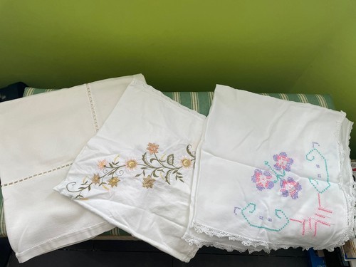 Small vintage embroidered - small,
