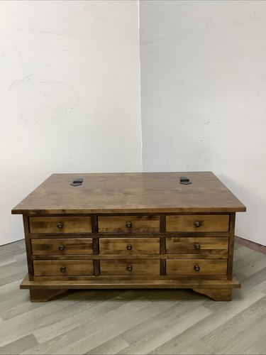 Laura ashley garrat - ashley,