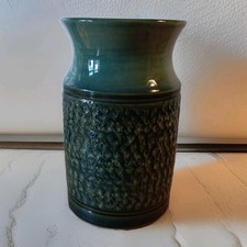 Denby Stoneware  Green Bracken Textured Vase - 7•25" / 18•5cm Tall.