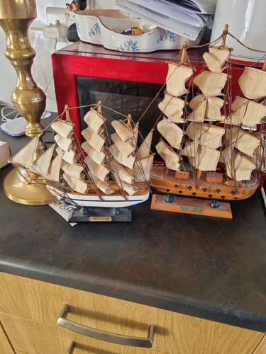 Vintage wooden ships - ,