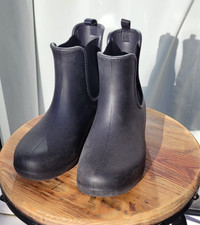 Crocs Chelsea boots wellies