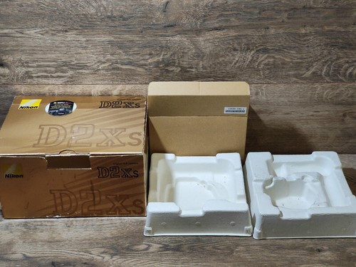 Nikon d2xs camera box - -, *box