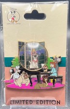 Disney DEC Snow Globe Oliver