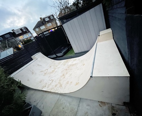 Half pipe skate - pipe, ramps