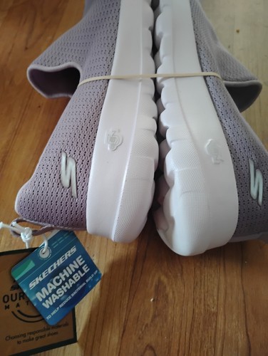 New skechers slip on - 8.5w, 5