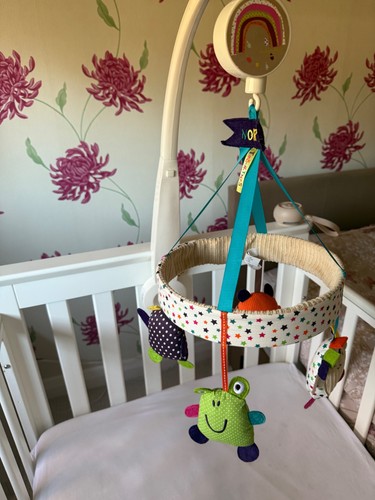 Musical cot mobile mamas and - mamas,