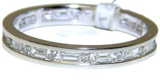 18ct WHITE GOLD DIAMOND RING