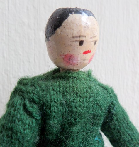 Antique peg wooden dolls - peg, house