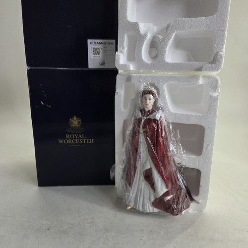 Royal worcester queen - royal,