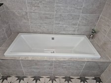 Ex Display 1800x800 double ended bath and waste