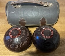  Vintage Pair of RW Hensell and Son  Lawn Bowls Bowling In Case