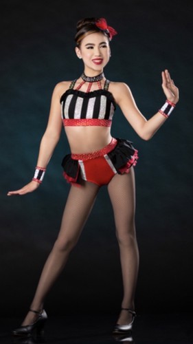 Glamour solo jazz dance - solo,