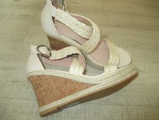 NEW MODA IN PELLE Pursuit