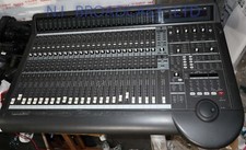 Mackie D8B 56 input / 72
