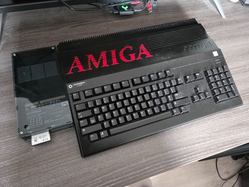 Commodore amiga 500 bundle - commodore,