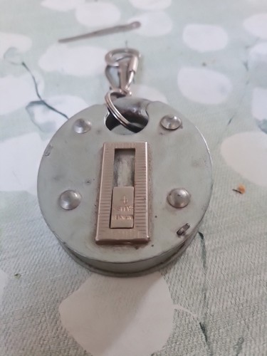 Vintage lever close padlock - 4,