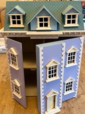 Classical Dolls House