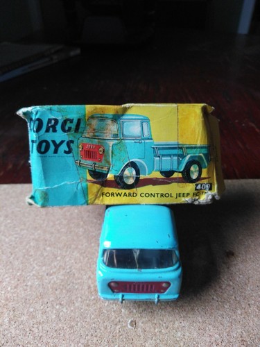 Old corgi toys jeep 150 - old,