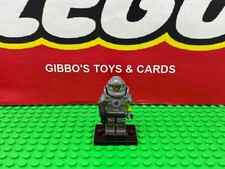 LEGO THE ALIEN AVENGER figure