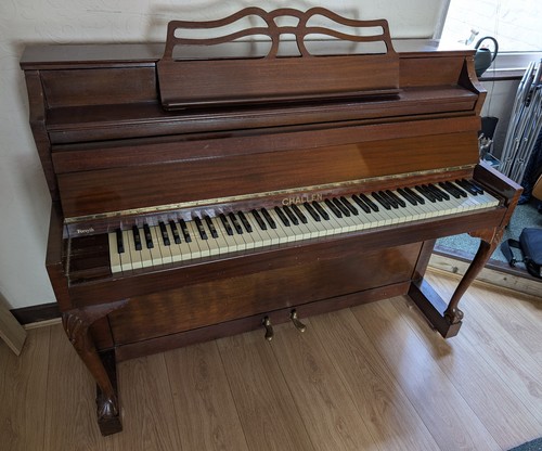 Baby challen key upright - key,