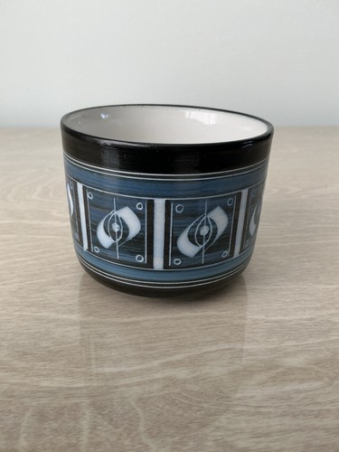 Ambleside studio pottery sugar - studio,