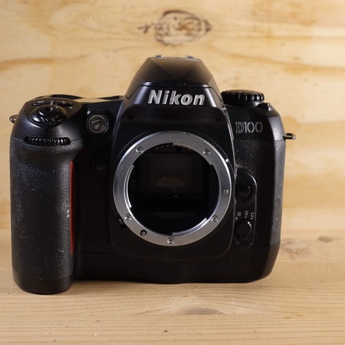 Nikon d100 dslr untested - d100,